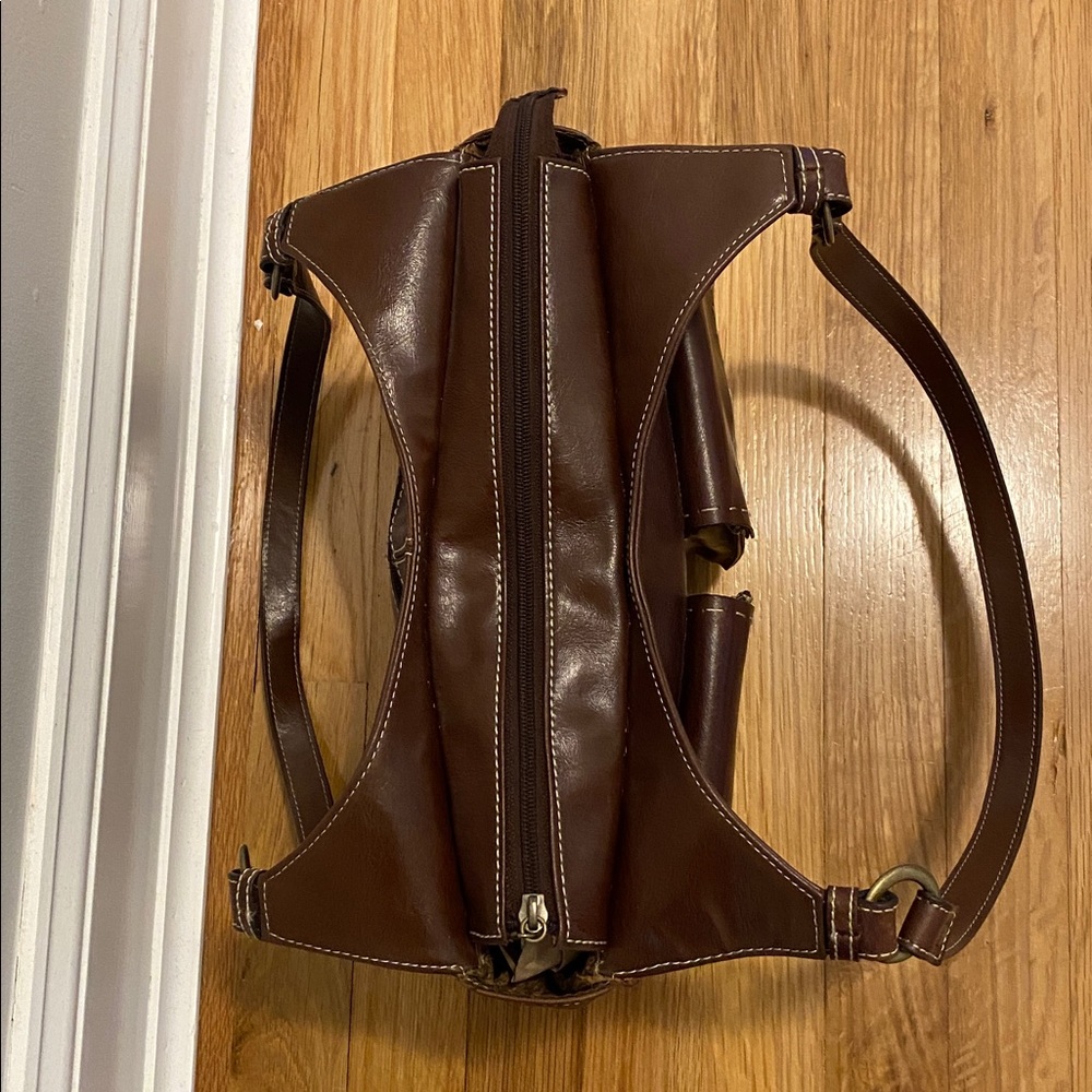 MAX New York Brown Leather Shoulder Bag - Picture 4 of 14